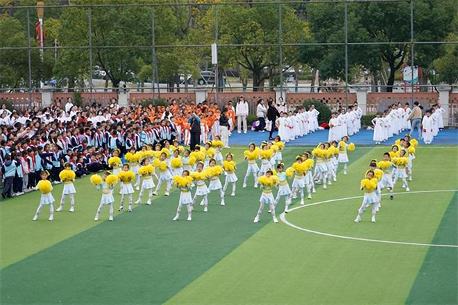 宜春市文笔峰小学“一校两区”冬季运动会(图1)
