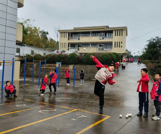 九游体育：遂宁安居区常理小学举行了2024冬季运动会(图3)