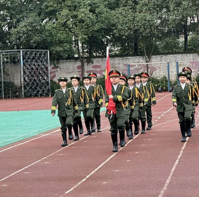 九游体育：“趣”运动“童”欢乐——遂宁安居一小2024年冬季趣味运动会(图2)