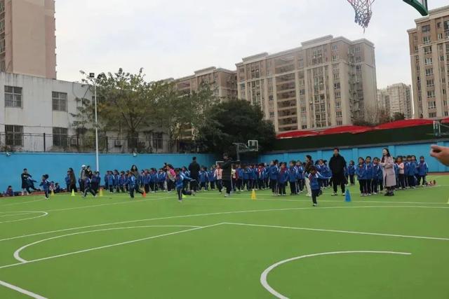 九游体育：未央区东前进小学举办2024年冬季“三跳”运动会(图2)