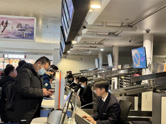 九游体育：冰雪经济升温航班火爆滑雪用具托运指南请收好！(图1)