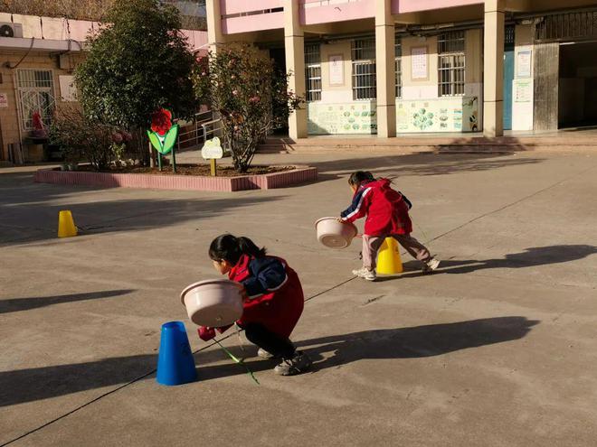 信阳市羊山新区第五小学2024年“凌冬悦跑趣享运动”冬季长跑暨趣味运动会(图6)