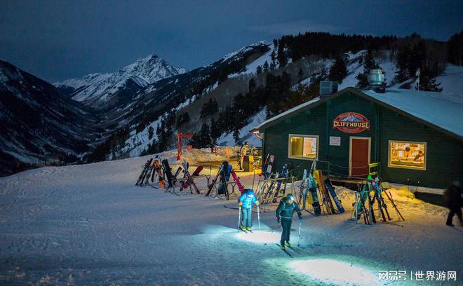 美国阿斯本雪堆山滑雪村202425雪季精彩活动等你来参加！(图2)