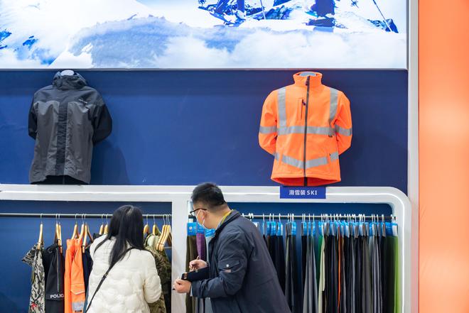冰雪户外品牌争抢亚冬会最热雪季(图5)