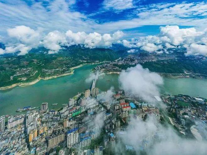 巴东县荣获“全民健身·环城休闲之旅”殊荣！体育旅游新地标诞生！(图1)