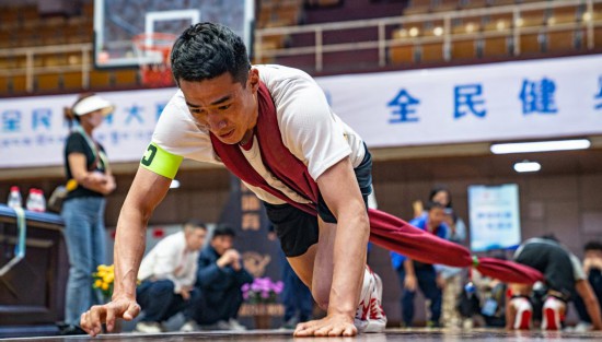 九游体育：年终稿2024全民健身“新”意满满(图1)