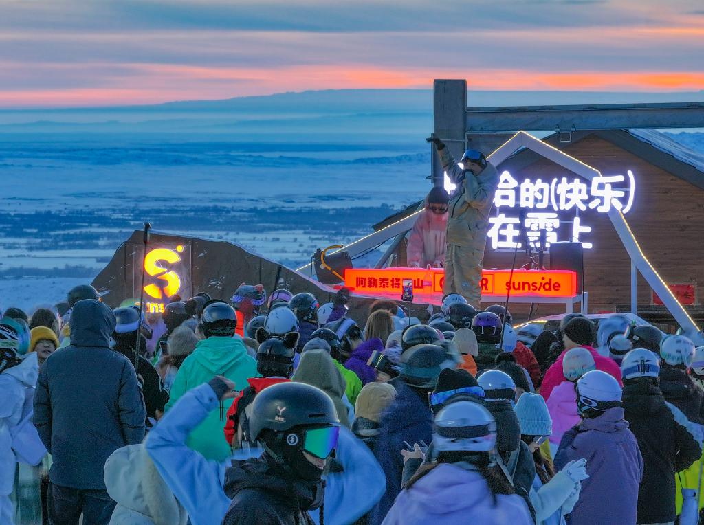 南北携手共绘万亿冰雪经济新版图(图3)