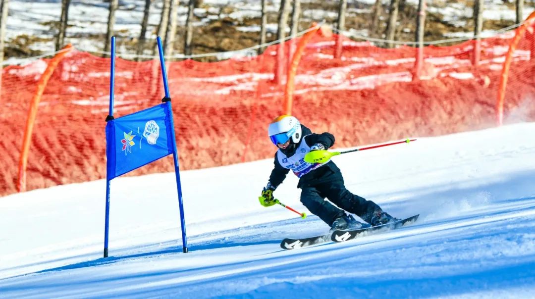 “2024全国青少年四季滑雪挑战赛”总决赛于崇礼雪如意滑雪场成功举办(图6)
