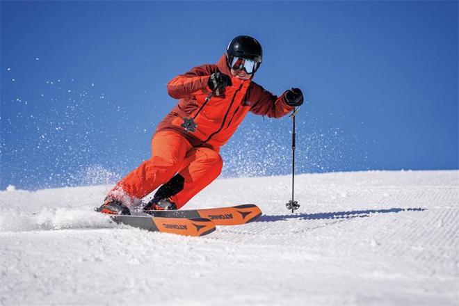 共赴雪境Columbia2024秋冬TitaniumSKI钛金滑雪系列全新上市(图3)