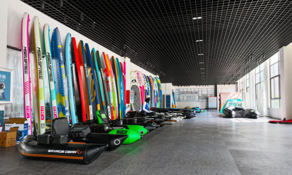 九游体育网站：从“跟着走”到“领着跑”威海火炬高新区企业打开全球户外用品市场(图1)