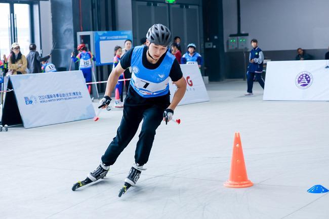 2024年国际冬季运动（北京）博览会闭幕中国冰雪产业2025年产值预计超万亿元(图3)