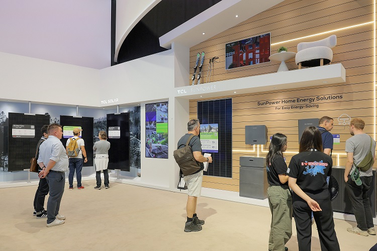 九游体育网站：TCL实业IFA2025：奥运级科技重磅亮相TCLNXTHOME重塑未来“生活艺术家”(图9)