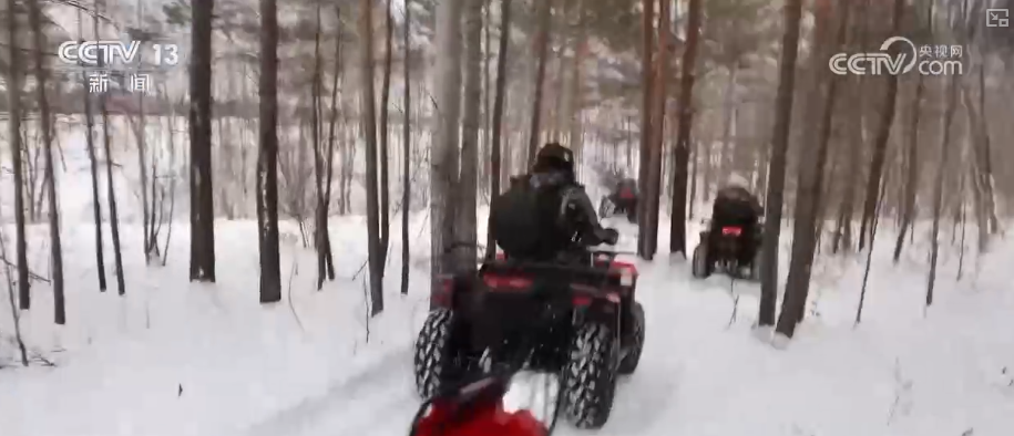 創新業態釋放“冬雪夏涼”資源優勢新活力“高端賽事+大眾活動”添彩花樣冰雪(图9)