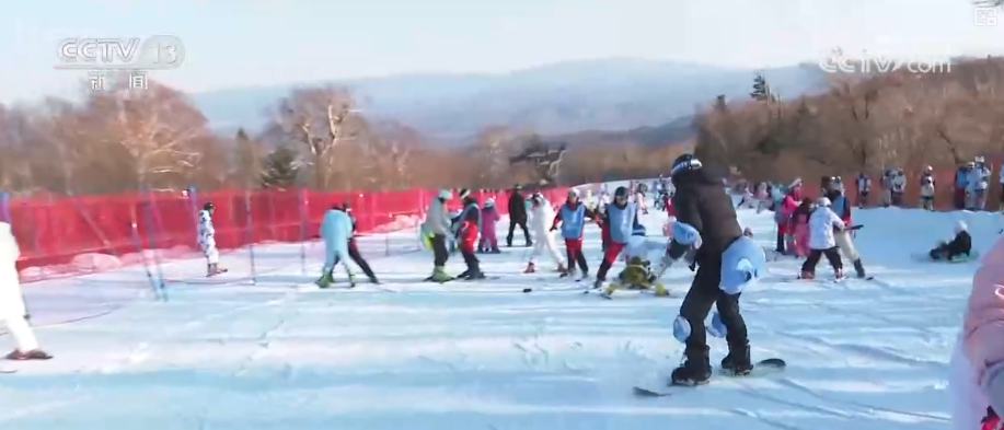 創新業態釋放“冬雪夏涼”資源優勢新活力“高端賽事+大眾活動”添彩花樣冰雪(图7)