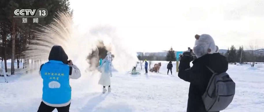 創新業態釋放“冬雪夏涼”資源優勢新活力“高端賽事+大眾活動”添彩花樣冰雪(图11)