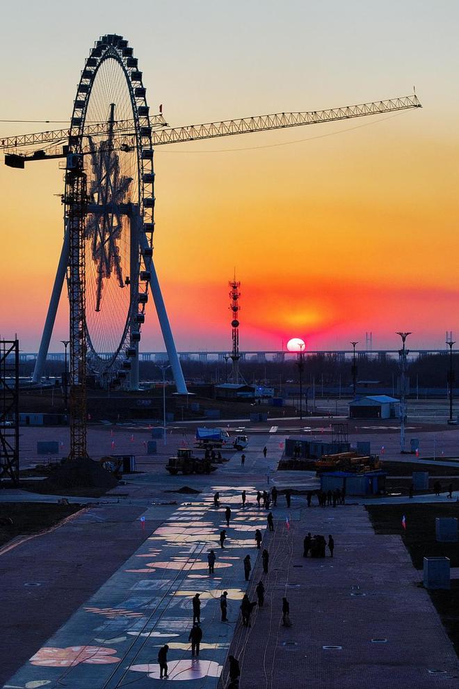 镜头内外｜热雪沸腾！中国冰雪产业冲击万亿大关(图2)