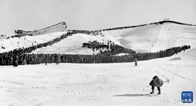 时光相册丨新雪季开启！影像见证中国滑雪“华丽转身”(图2)