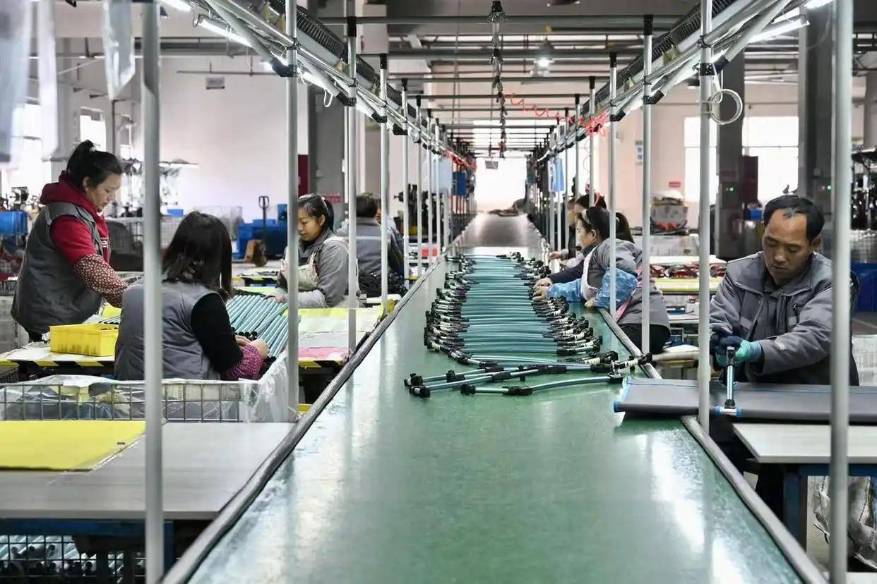 中国蓝观察丨让“家门口”也能玩雪！“缺雪”的浙江发力冰雪经济(图6)