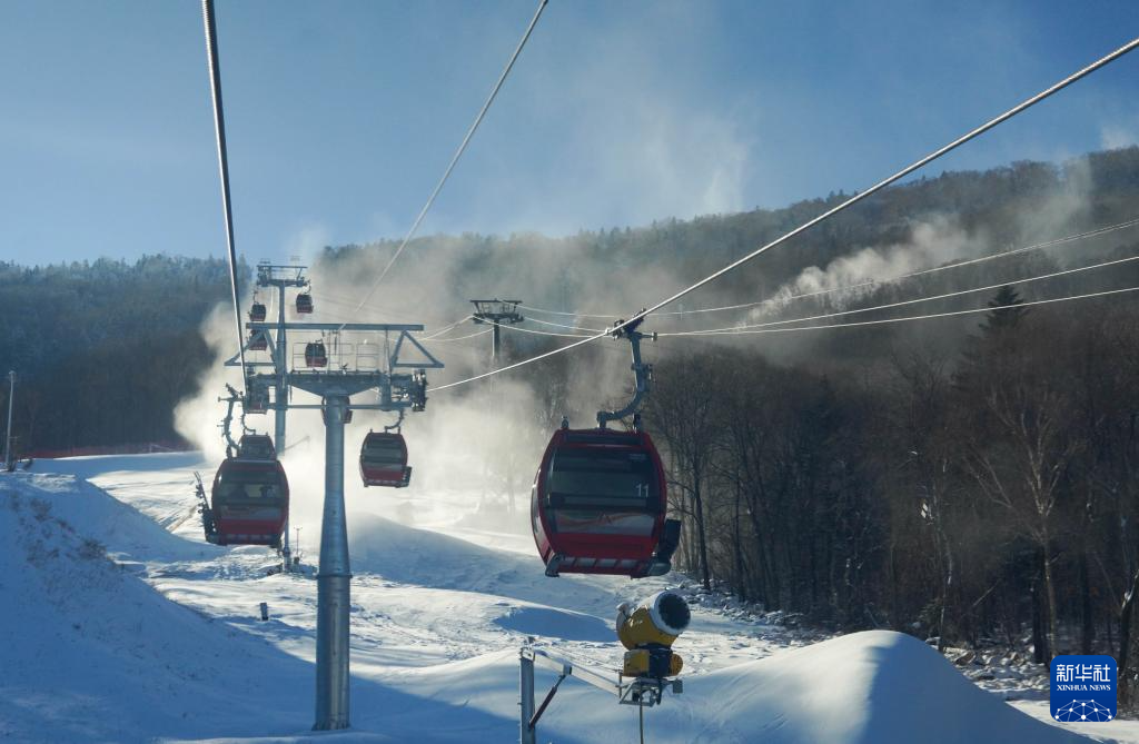 九游体育网站：我国冰雪装备制造乘“冬”风向新生长(图1)