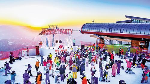 九游体育网站：体育功能与文化旅游融合张家口用好冬奥遗产推进全民共享(图2)