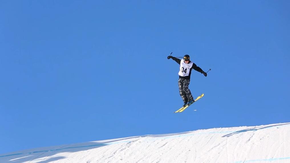 九游体育网站：新华视点丨冰雪经济“冷资源”激发产业发展“热活力”(图10)