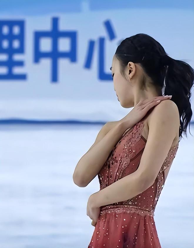 九游体育：20885分夺冠！中国14岁花滑天才少女崛起：美如精灵力压朱易(图5)