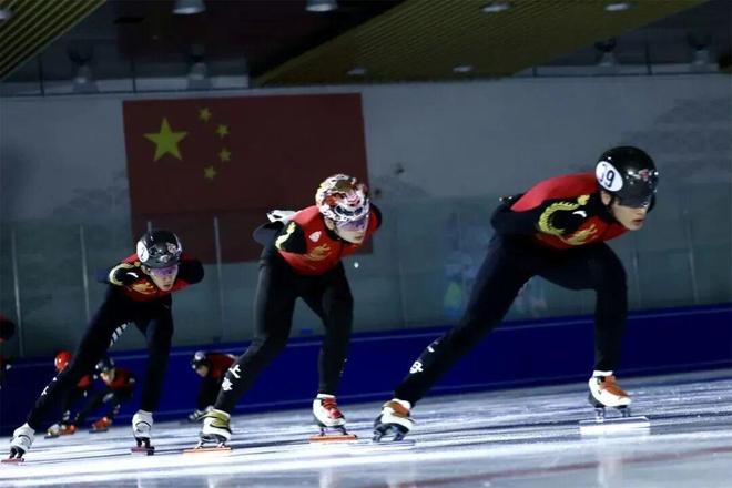 九游体育网站：陈芋汐、诸韵颖助力全民冰雪热第十二届全国大众冰雪季上海分会场启动(图13)