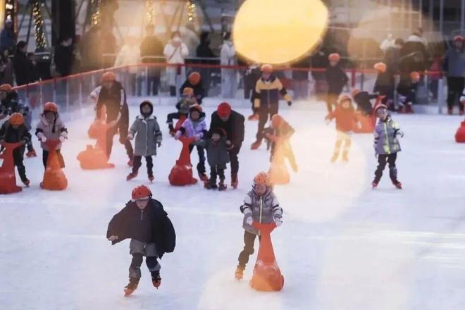 九游体育网站：陈芋汐、诸韵颖助力全民冰雪热第十二届全国大众冰雪季上海分会场启动(图8)