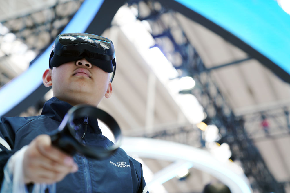 九游体育网站：镜观·回响｜让冰天雪地成为金山银山(图16)