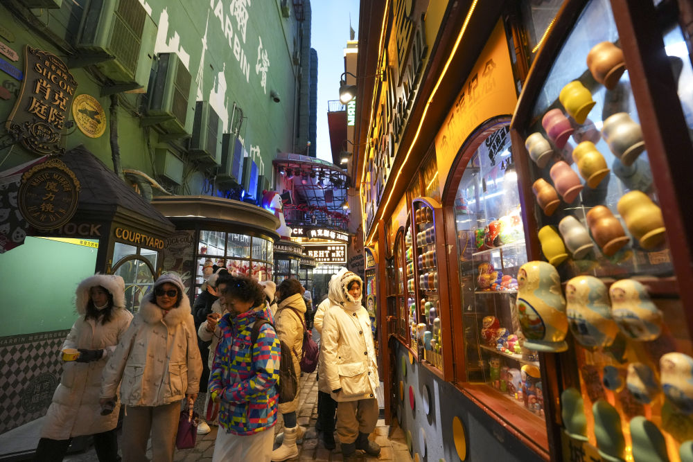 九游体育网站：镜观·回响｜让冰天雪地成为金山银山(图20)