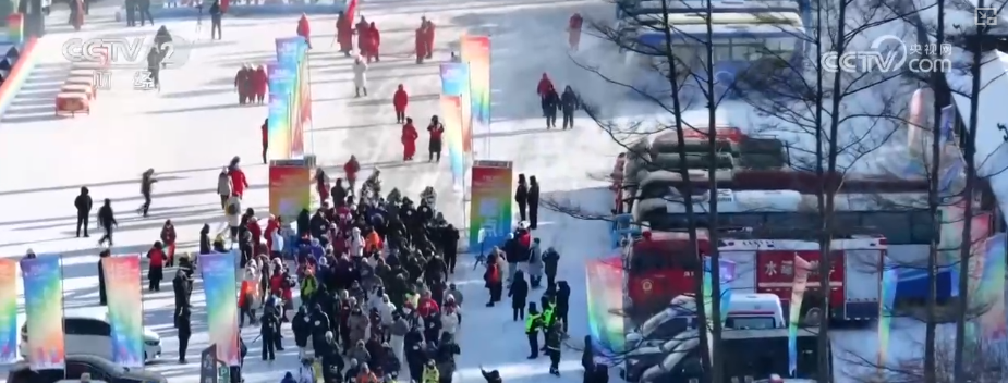 从“观赏”到“玩转”冰雪消费新趋势、新亮点持续拓展冬季消费新空间(图10)