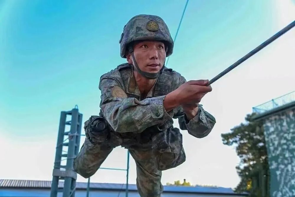 九游体育：新调整组建9年来这支连队7名官兵荣立二等功！(图4)