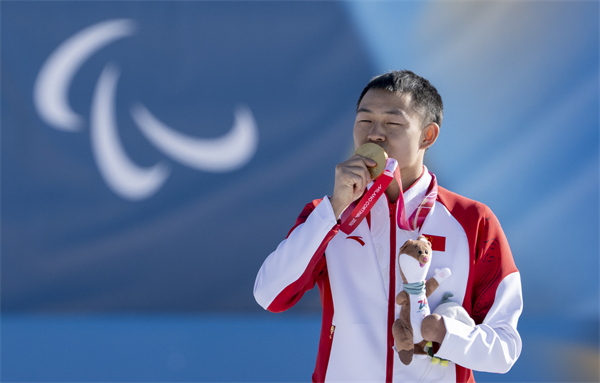 九游体育:蔡佳云:我对祖国一诺“三”金(图1)