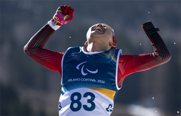 九游体育:蔡佳云:我对祖国一诺“三”金(图5)