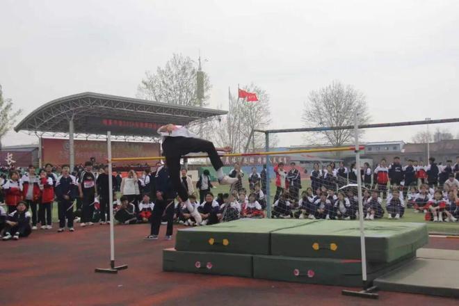 青春逐梦破纪录赛场励志展风华—闻喜中学2026年春季田径运动会圆满落幕(图5)