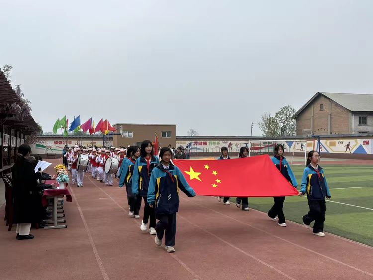 青春逐梦赛场运动点亮校园——灞桥区新建小学2026年春季运动会落幕(图2)