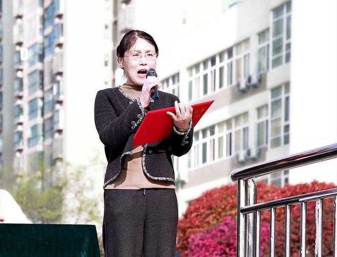 【健康向未来少年竞风采】——信阳市羊山外国语小学2026年春季田径暨趣味运动会(图8)