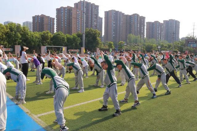 九游体育：两江新区同源小学2026年春季田径运动会圆满落幕(图4)