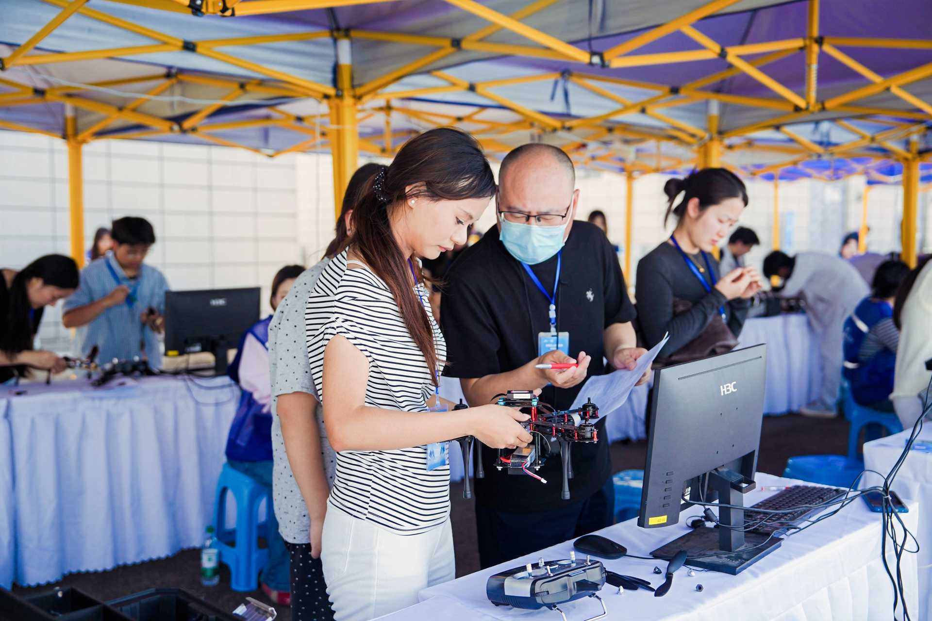 2026年世界无人机运动会第二阶段比赛在成都举行(图3)