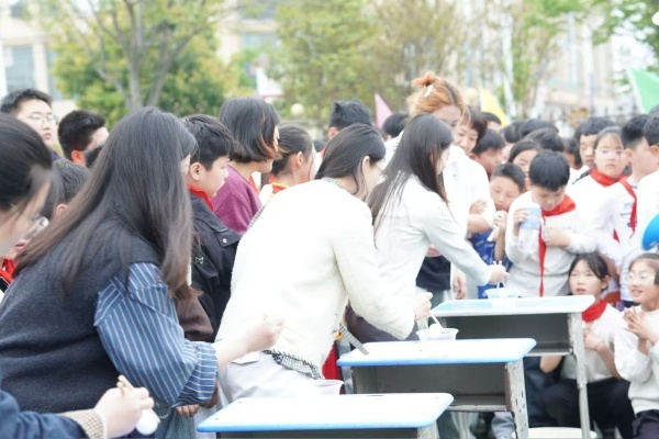 龙腾狮跃燃赛场少年逐梦展锋芒——定远县炉桥一小教育集团2026年春季田径运动会圆满落幕(图7)