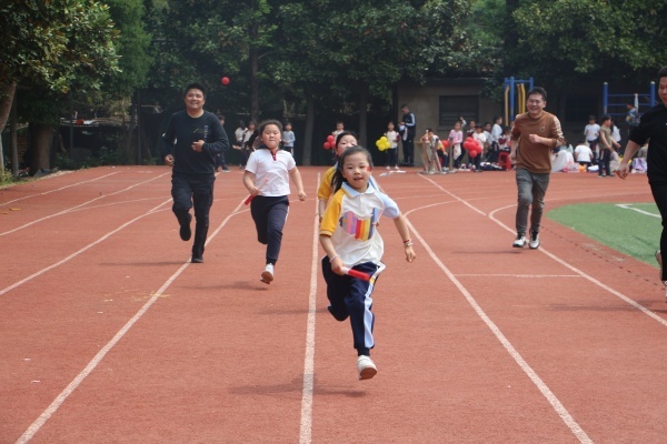 九游体育：合肥市四河小学举行2026年第十届春季运动会(图6)