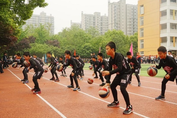 九游体育网站：骏马奔腾展风采活力校园绽光芒——合肥市育新小学2026年春季田径运动会圆满落幕(图4)