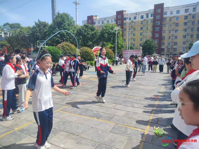 九游体育网站：商丘市示范区和乐小学2026年春季运动会圆满举行(图3)